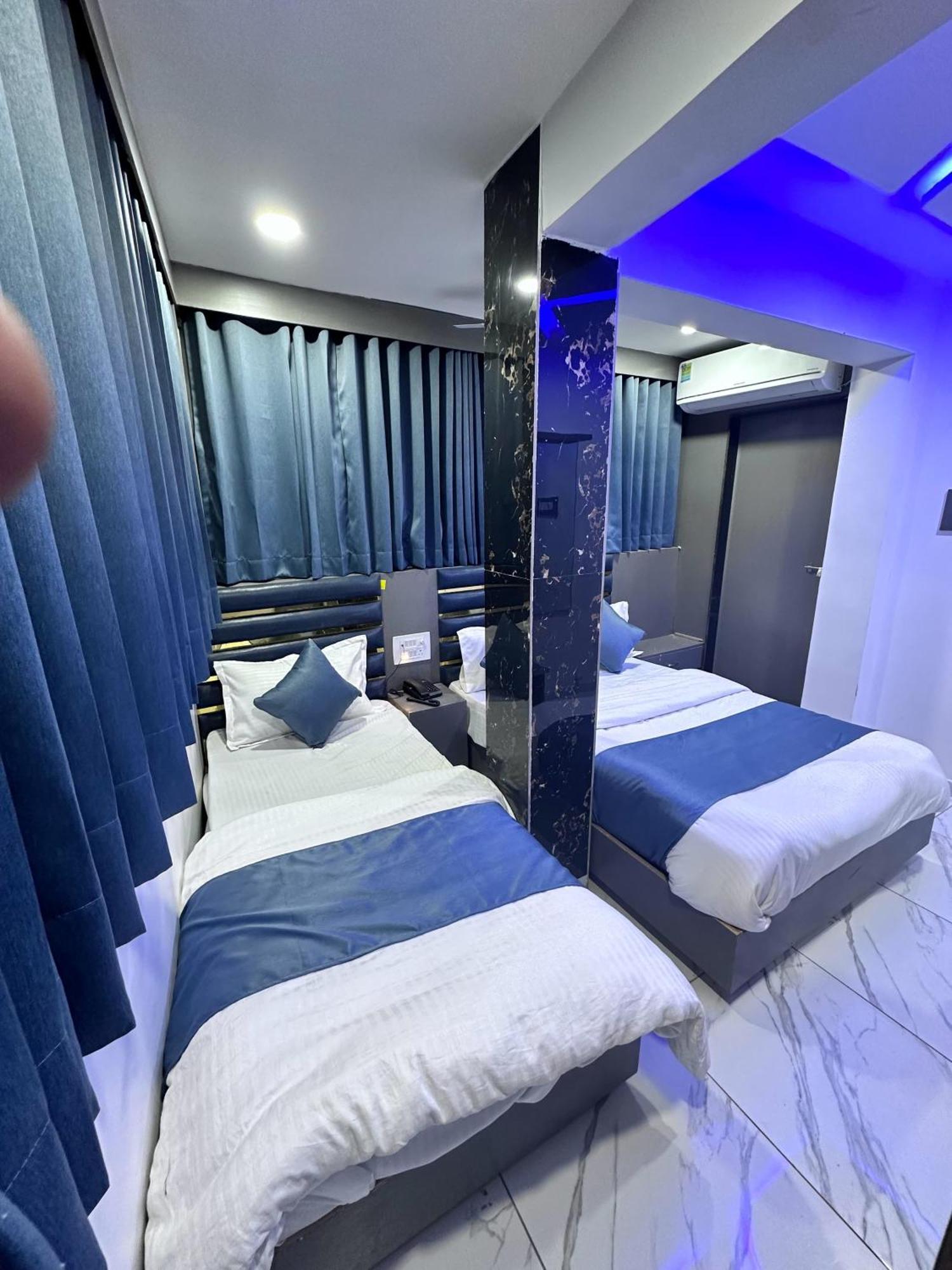 Hotel Season Ahmedabad Extérieur photo