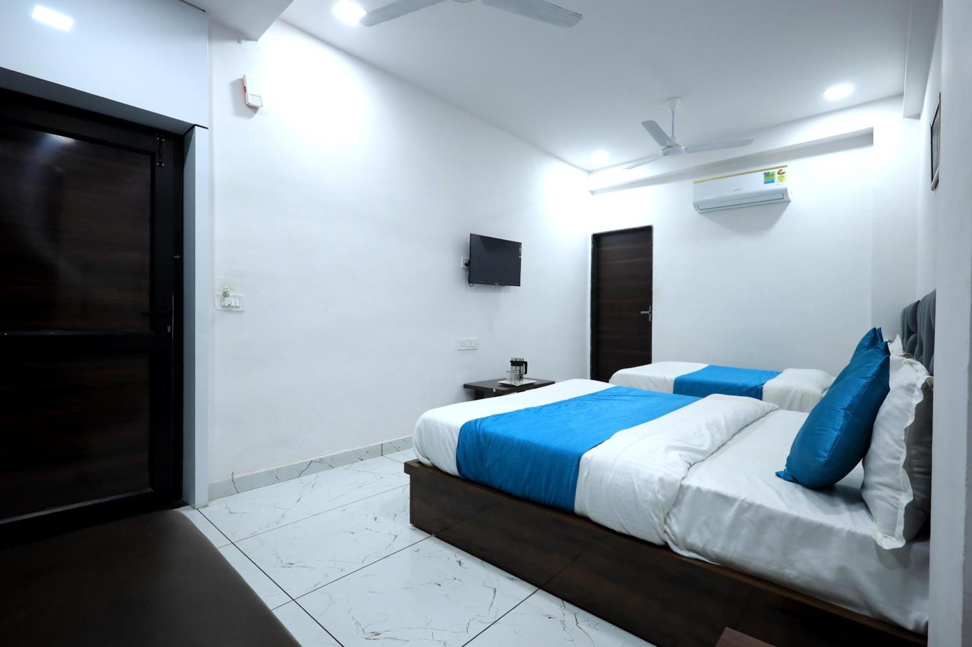 Hotel Season Ahmedabad Extérieur photo