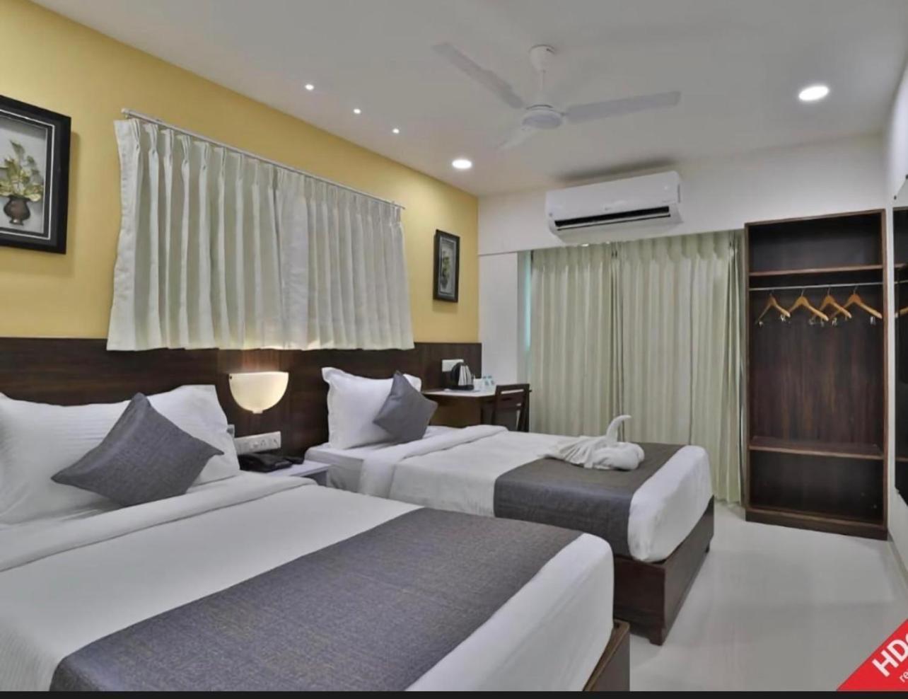 Hotel Season Ahmedabad Extérieur photo